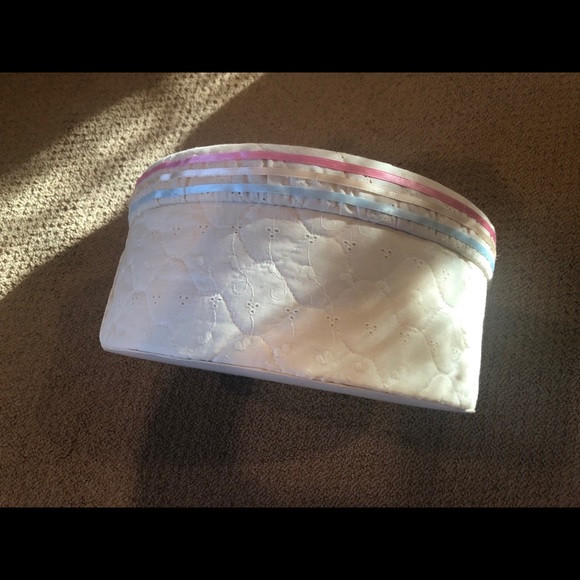 CLOSET CLEAR OUT! DONATING SOON! ❤️ Handmade quilted round storage box ❤️ - Picture 3 of 12